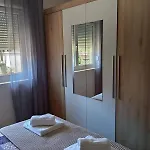 Apartament Lexi *